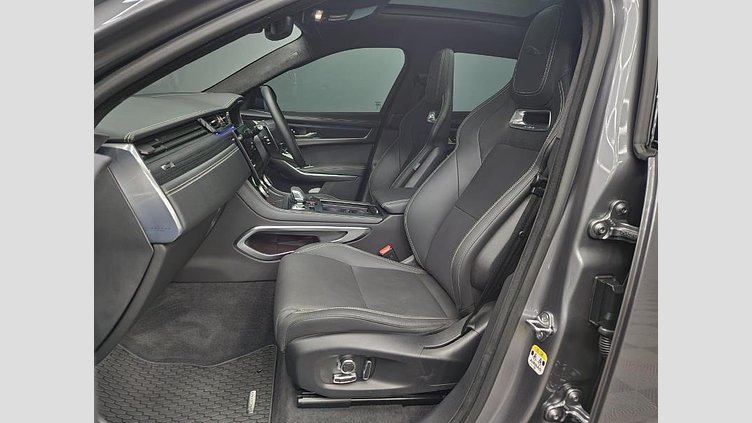 2025 Approved Jaguar F-Pace Eiger Grey Black Pack, delivering bold presence and dynamic performance. Luxury meets technology with the Fitted side steps, Convenience Pack, Comfort Pack, and Four-Zone Climate Control enhanced by Air Quality Sensor  D300 AWD R-Dynamic HSE