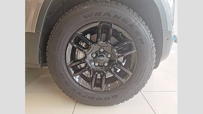 Defender 110 8