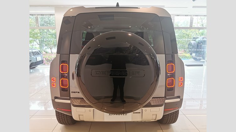 2023 認定中古車 Land Rover Defender 110 アイガーグレイ D300 AWD（AT） S