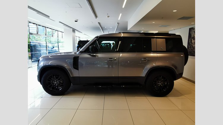 2023 認定中古車 Land Rover Defender 110 アイガーグレイ D300 AWD（AT） S