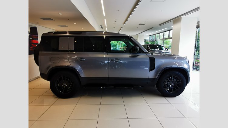 2023 認定中古車 Land Rover Defender 110 アイガーグレイ D300 AWD（AT） S