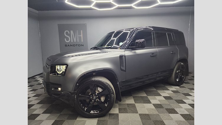 2025 Approved Land Rover Defender 110 Carpatian Grey The 2025 Land Rover Defender 110 D350 X-Dynamic HSE in striking Carpathian Grey with a Matte PPF finish and premium Caraway Leather interior delivers the perfect balance of luxury and capability,  D350 X-Dynamic HSE