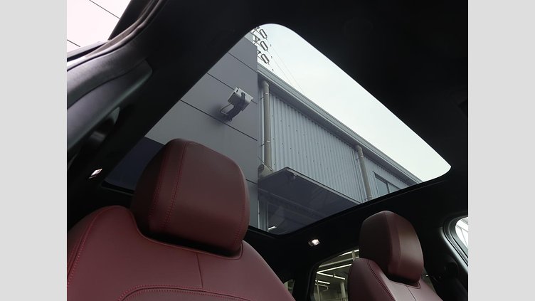 2023 認定中古車 Jaguar E-Pace サントリーニブラック P250 AWD（オートマチック） R-DYNAMIC SE