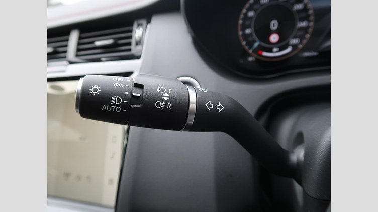 2023 認定中古車 Jaguar E-Pace サントリーニブラック P250 AWD（オートマチック） R-DYNAMIC SE