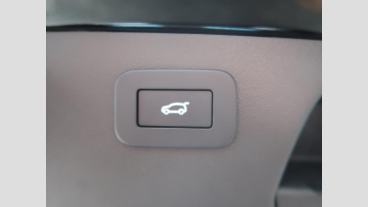 2023 認定中古車 Jaguar E-Pace サントリーニブラック P250 AWD（オートマチック） R-DYNAMIC SE
