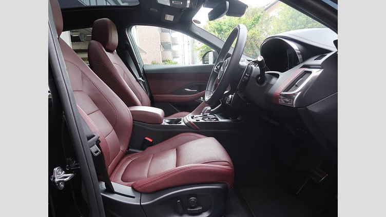 2023 認定中古車 Jaguar E-Pace サントリーニブラック P250 AWD（オートマチック） R-DYNAMIC SE