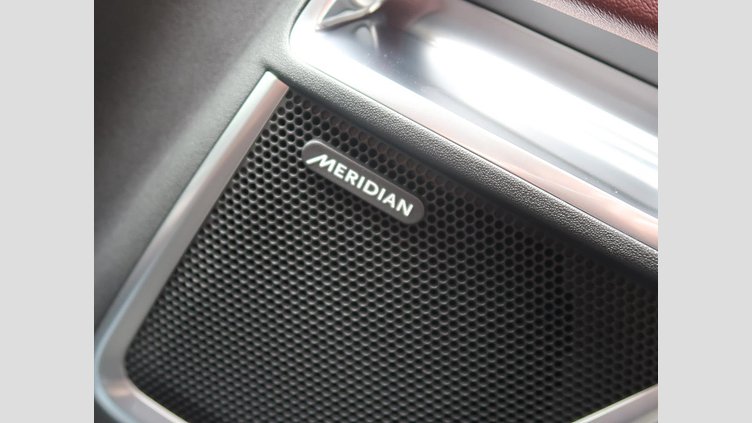 2023 認定中古車 Jaguar E-Pace サントリーニブラック P250 AWD（オートマチック） R-DYNAMIC SE