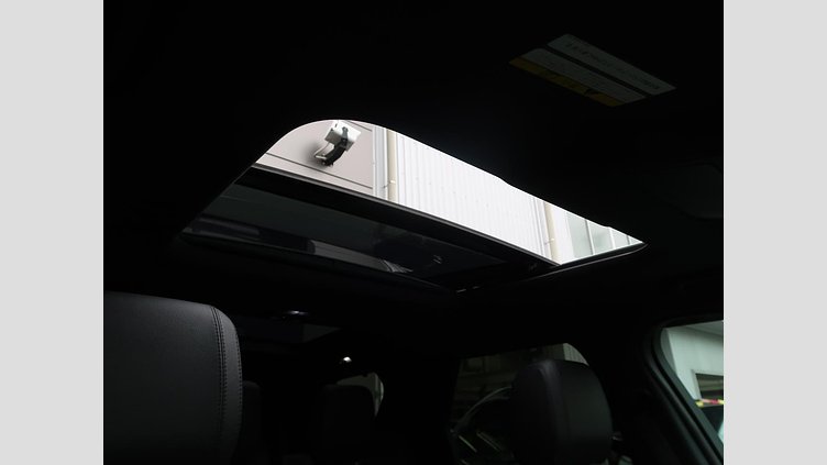 2018 認定中古車 Land Rover Discovery Santorini Black 3.0 V6 Dsl Mono Turbo Std Flow HSE