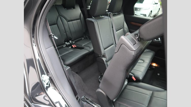 2018 認定中古車 Land Rover Discovery Santorini Black 3.0 V6 Dsl Mono Turbo Std Flow HSE
