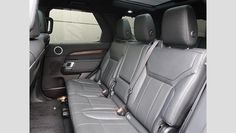2018 認定中古車 Land Rover Discovery Santorini Black 3.0 V6 Dsl Mono Turbo Std Flow HSE