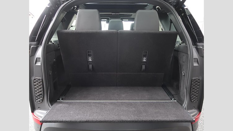 2018 認定中古車 Land Rover Discovery Santorini Black 3.0 V6 Dsl Mono Turbo Std Flow HSE
