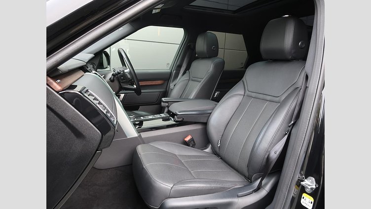 2018 認定中古車 Land Rover Discovery Santorini Black 3.0 V6 Dsl Mono Turbo Std Flow HSE