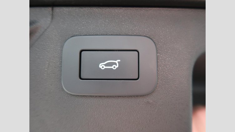2024 認定中古車 Land Rover Discovery Sport カルパチアングレイ プラグインハイブリッド（ガソリン） 標準ホイール Dynamic HSE