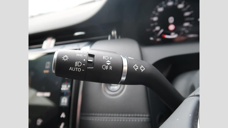 2024 認定中古車 Land Rover Discovery Sport カルパチアングレイ プラグインハイブリッド（ガソリン） 標準ホイール Dynamic HSE