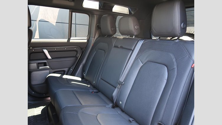 2023 認定中古車 Land Rover Defender 110 カルパチアングレイ D300 AWD（AT） X-DYNAMIC SE