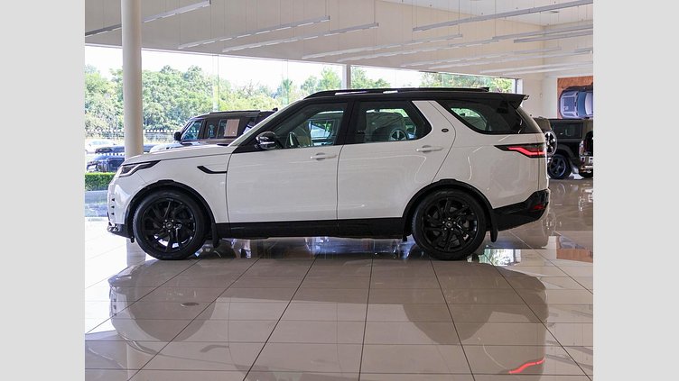 2024 Approved Land Rover Discovery Fuji White D350 D350 Dynamic SE