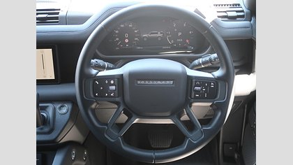 Defender 110 47