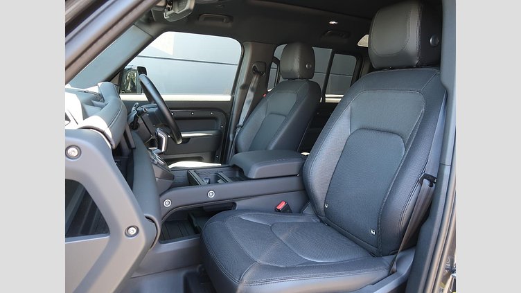 2023 認定中古車 Land Rover Defender 110 カルパチアングレイ D300 AWD（AT） X-DYNAMIC SE