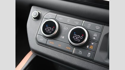 Defender 110 5