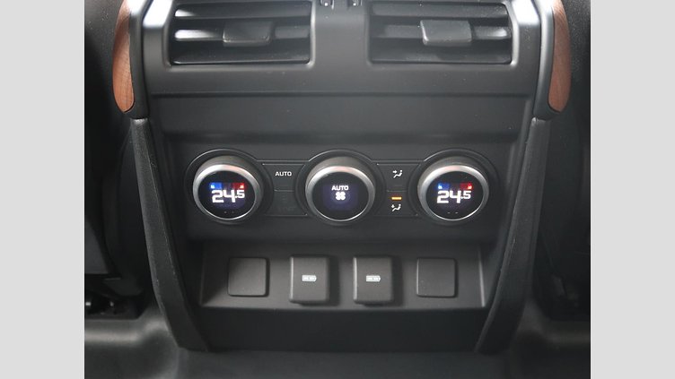 2023 認定中古車 Land Rover Defender 110 サントリーニブラック D300 AWD（AT） X-DYNAMIC HSE