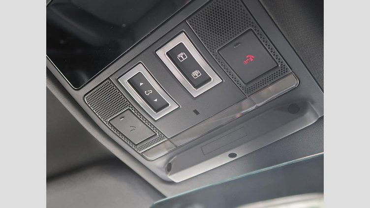 2023 認定中古車 Land Rover Defender 110 サントリーニブラック D300 AWD（AT） X-DYNAMIC HSE