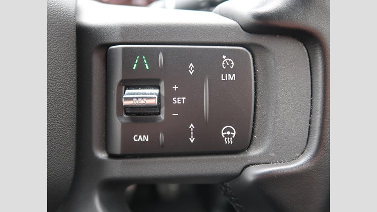 2023 認定中古車 Land Rover Defender 110 サントリーニブラック D300 AWD（AT） X-DYNAMIC HSE