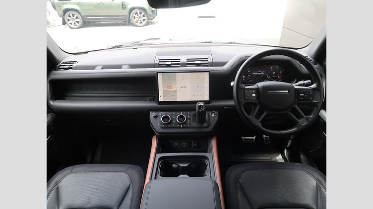 2023 認定中古車 Land Rover Defender 110 サントリーニブラック D300 AWD（AT） X-DYNAMIC HSE