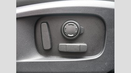 Defender 110 33