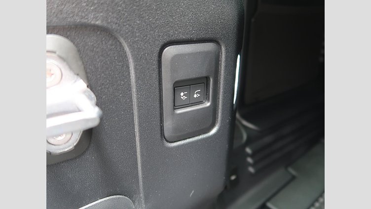 2023 認定中古車 Land Rover Defender 110 サントリーニブラック D300 AWD（AT） X-DYNAMIC HSE