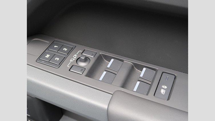 2023 認定中古車 Land Rover Defender 110 サントリーニブラック D300 AWD（AT） X-DYNAMIC HSE
