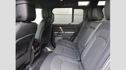Defender 110 43