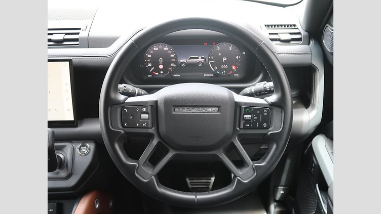 2023 認定中古車 Land Rover Defender 110 サントリーニブラック D300 AWD（AT） X-DYNAMIC HSE