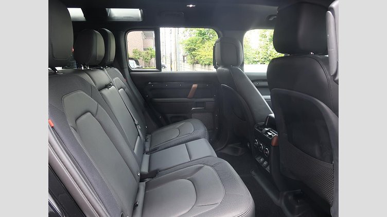 2023 認定中古車 Land Rover Defender 110 サントリーニブラック D300 AWD（AT） X-DYNAMIC HSE