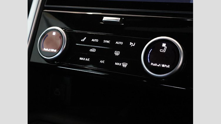 2024 Approved Land Rover Discovery Fuji White D300 D300 R-Dynamic HSE