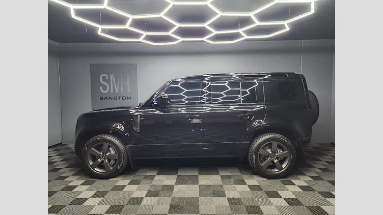 2025 Approved Land Rover Defender 110 Santorini Black 2025 Land Rover Defender 110 D350 X-Dynamic HSE with only 9,900km. Finished in striking Santorini Black with a luxurious Black Leather Interior, this high-spec Defender offers the perfect blend of power, refinement and versatility.  D350 X-Dynamic HSE
