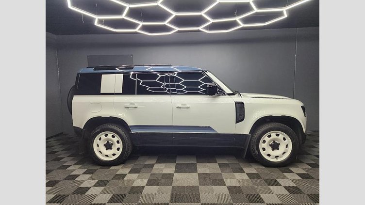 2025 Approved Land Rover Defender 110 Fuji White Experience iconic design blended with modern luxury in this 2025 Defender 110 D250 S County Edition, finished in Fuji White with Tasman Blue contrast roof. This Defender is exceptionally well specified and presents in outstanding condition. D250 S County