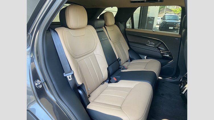 2024 認定中古車 Land Rover Range Rover Sport カルパチアングレイ P550eプラグインハイブリッド（ガソリン） スタンダードホイールベース Autobiography