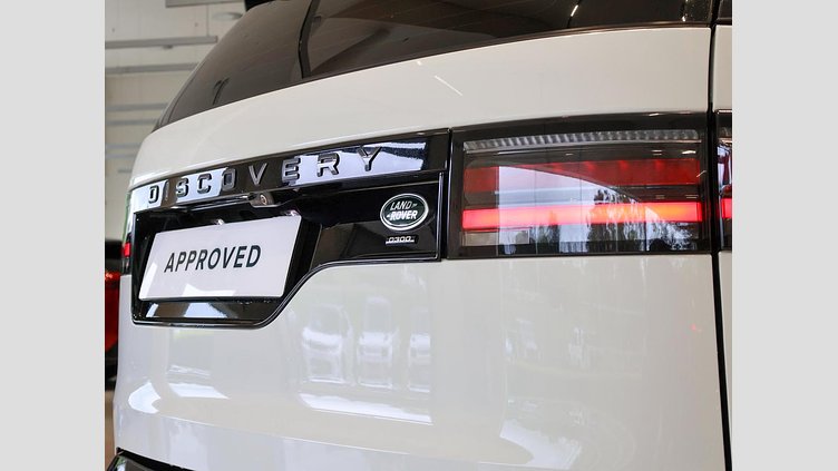 2022 Approved Land Rover Discovery Fuji White D300 D300 R-Dynamic SE