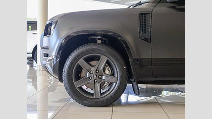 Defender 110 8
