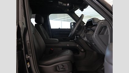 Defender 110 18