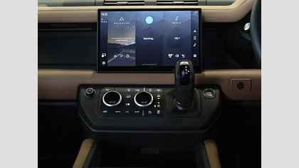 Defender 110 24