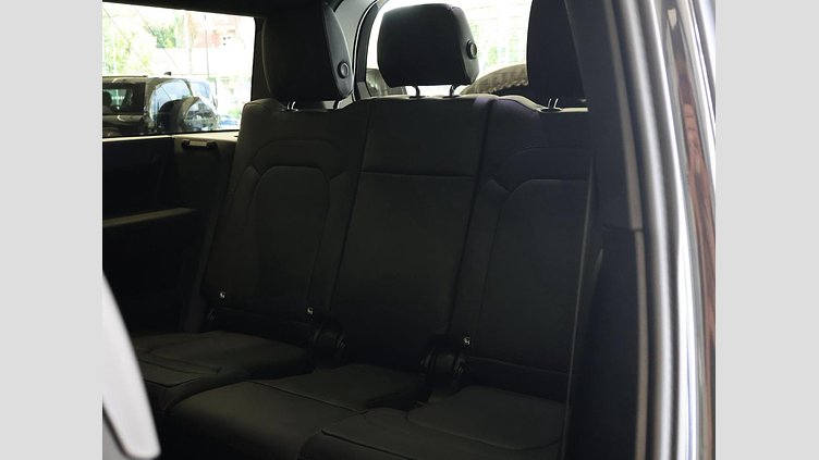 2025 Approved Land Rover Defender 130 Carpathian Grey D350 130 D350 X-Dynamic HSE