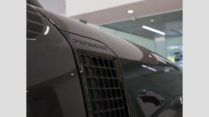 Defender 130 17