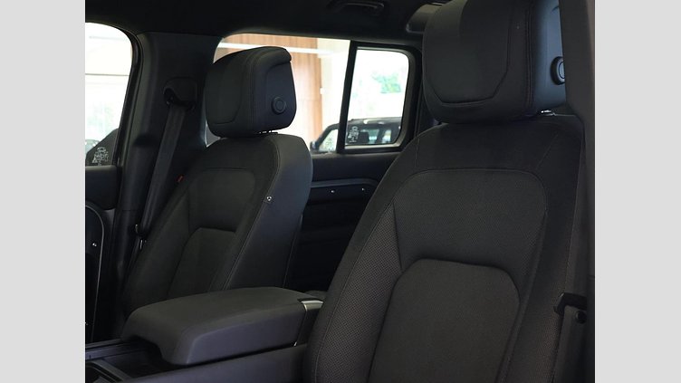 2024 Approved Land Rover Defender 110 Silicon Silver D300 D300 X-Dynamic HSE