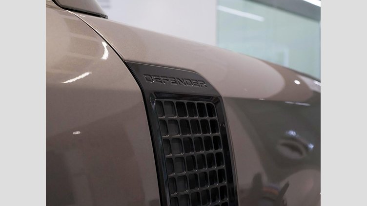 2024 Approved Land Rover Defender 110 Silicon Silver D300 D300 X-Dynamic HSE