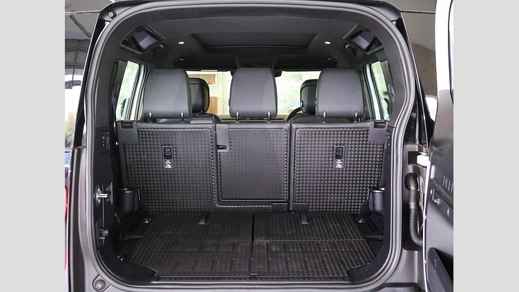 2025 Approved Land Rover Defender 110 Fuji White D350 D350 X-Dynamic HSE