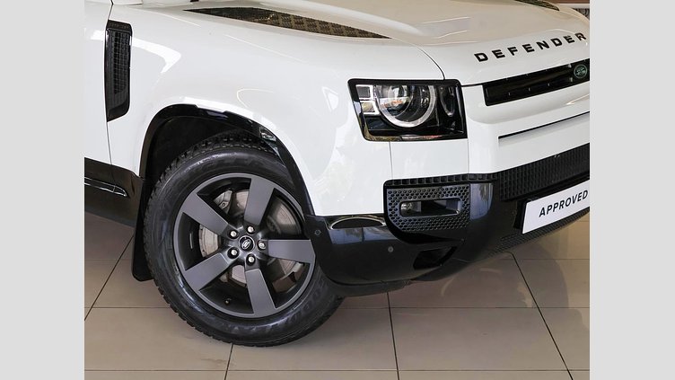 2025 Approved Land Rover Defender 110 Fuji White D350 D350 X-Dynamic HSE