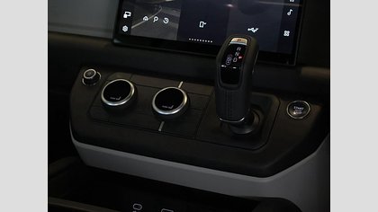 Defender 110 14