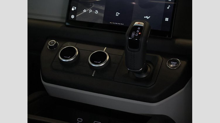 2024 Approved Land Rover Defender 110 Silicon Silver D300 D300 X-Dynamic HSE