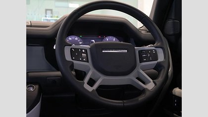 Defender 110 21